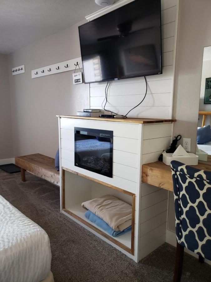 Flaming Gorge Resort 3*