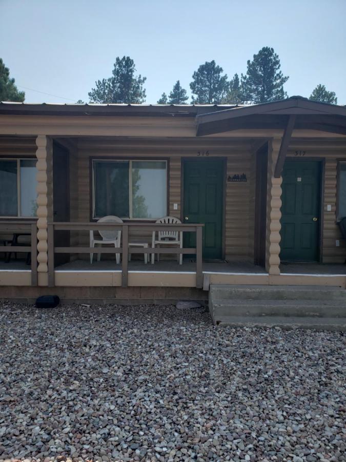 Flaming Gorge Resort 3*